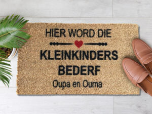 Hier Word Die Kleinkinders Bederf Oupa En Ouma (1)