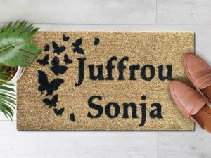 Juffrou Verpersoonlik [Teacher Personalised] (1)